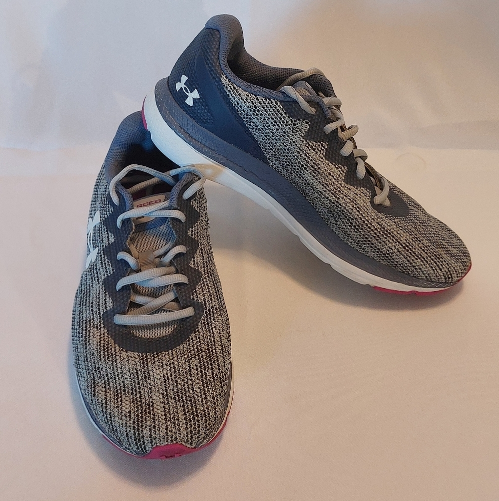 Under Armour Sneakers